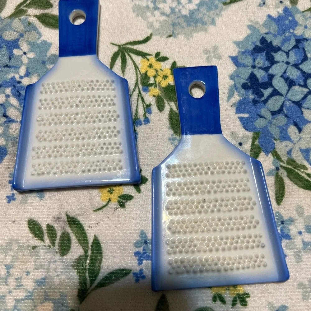 Vintage Japanese orishigane ginger grater , blue & white ceramic - set of 2 - Picture 3 of 4